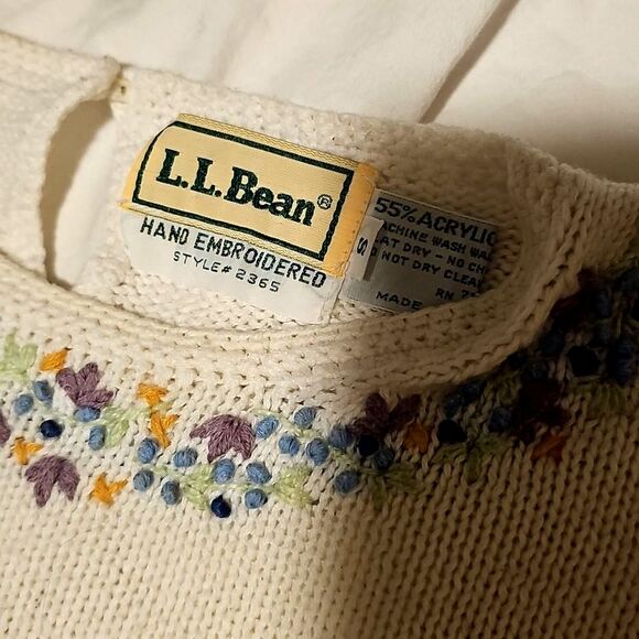 L.L. Bean Sweaters - Vintage L.L.Bean Hand Embroidered Floral Sweater Cream Cotton Cottagecore